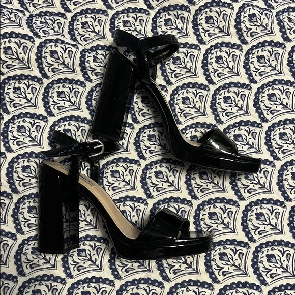 Steve Madden patent leather heels - Picture 3 of 9